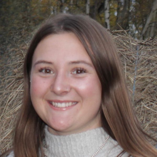 Gabby Kitchen, Associate